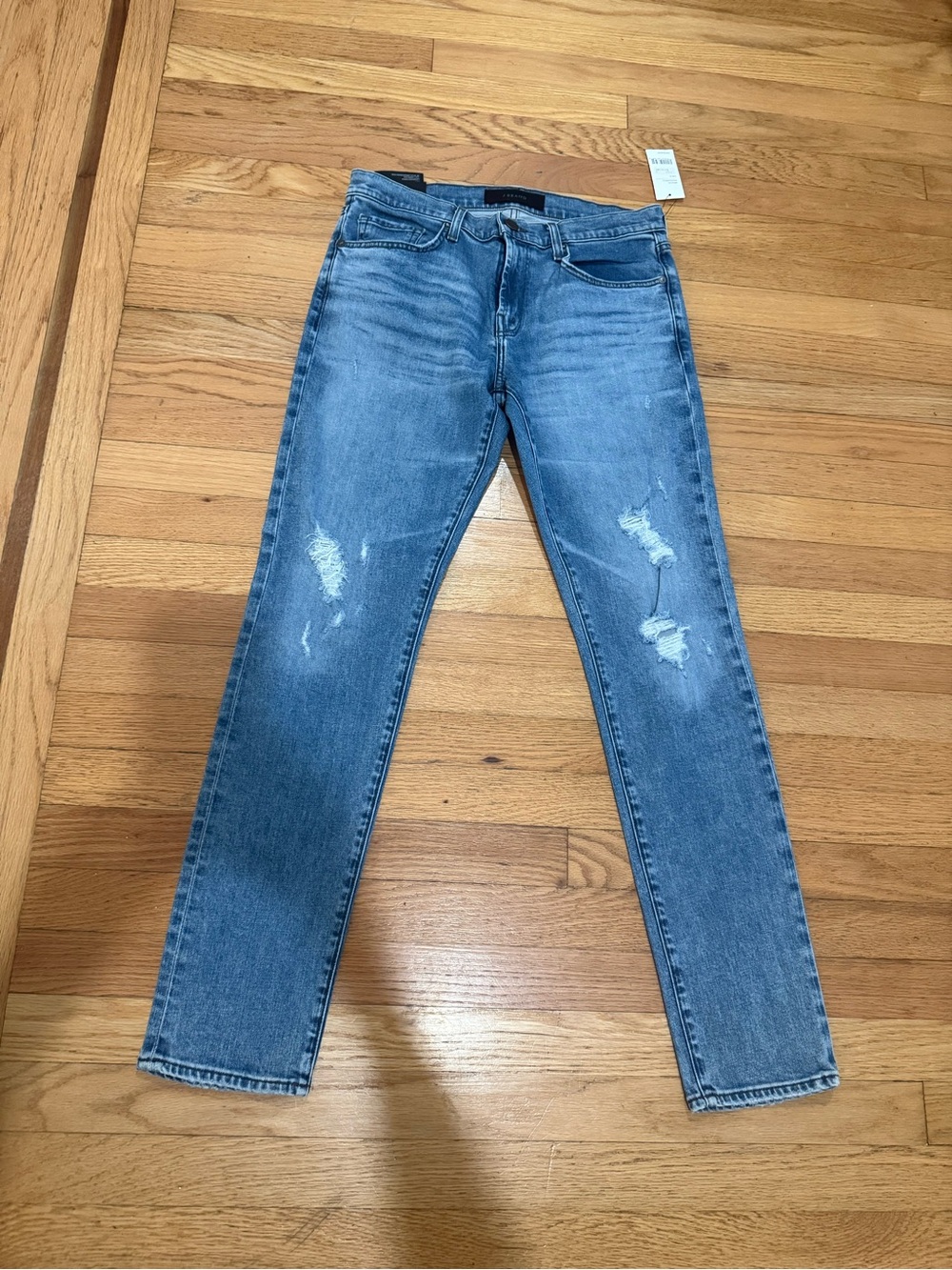 J Brand - Tyler Taper Men's Slim Straight ripped Jeans in Light Blue Wash